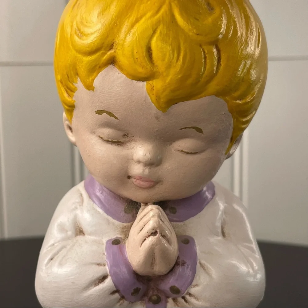 Vintage 1977 Signed Hand‎ painted Figurines Children Boy Girl Kneeling Praying